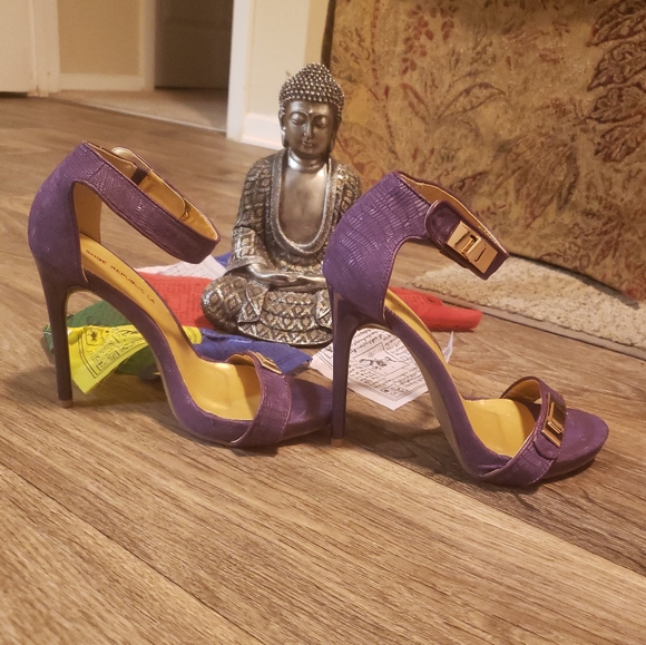 Slim Heels - Picture 1 of 6